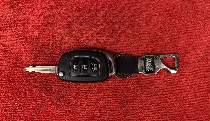 2017 Hyundai i20 Active 1.2 S, Petrol, Manual, 1,09,519 km, Key Close Up