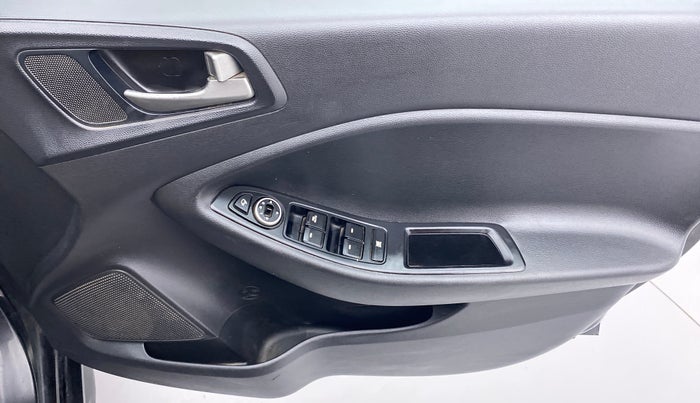 2017 Hyundai i20 Active 1.2 S, Petrol, Manual, 1,09,519 km, Driver Side Door Panels Control