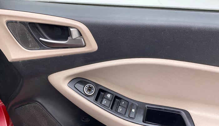 2017 Hyundai Elite i20 MAGNA EXECUTIVE 1.2, Petrol, Manual, 79,278 km, Right front window switch / handle - Minor damage