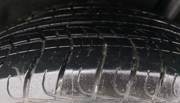 2015 Ford Ecosport 1.5 TITANIUMTDCI OPT, Diesel, Manual, 52,614 km, Left Rear Tyre Tread