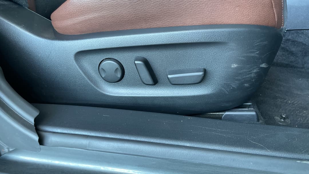 2022 Mazda Mx-30 G20e Astina Mhev, Automatic, 52670 km, Drivers Side Adjustment Panel