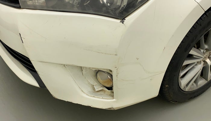 2014 Toyota Corolla Altis VL AT PETROL, Petrol, Automatic, 1,17,664 km, Front bumper - Minor scratches