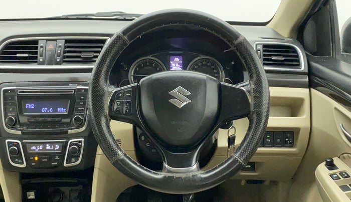 2015 Maruti Ciaz VXI+, Petrol, Manual, 1,09,535 km, Steering Wheel Close Up