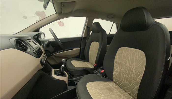 2014 Hyundai Grand i10 SPORTZ 1.2 KAPPA VTVT, Petrol, Manual, 32,178 km, Right Side Front Door Cabin