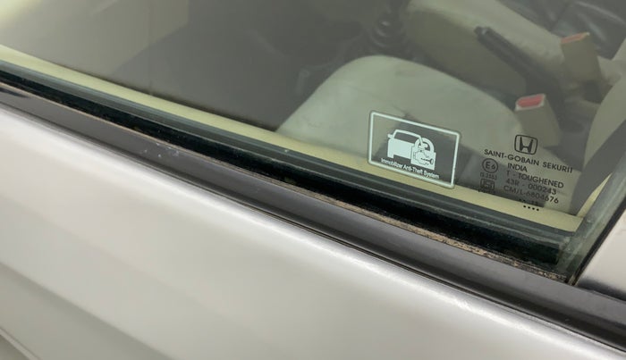 2013 Honda Brio E MT, Petrol, Manual, 70,775 km, Front passenger door - Weather strip has minor damage