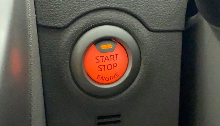 2014 Nissan Micra XV CVT, Petrol, Automatic, 43,978 km, Keyless Start/ Stop Button