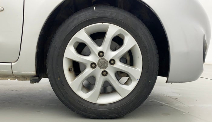 2014 Nissan Micra XV CVT, Petrol, Automatic, 43,978 km, Right Front Wheel