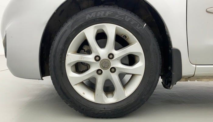 2014 Nissan Micra XV CVT, Petrol, Automatic, 43,978 km, Left Front Wheel