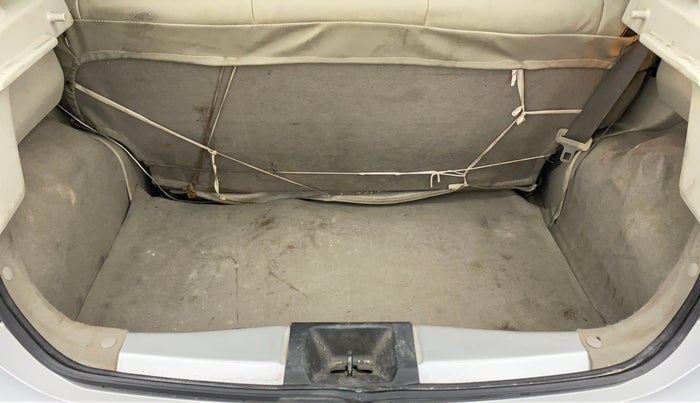2014 Nissan Micra XV CVT, Petrol, Automatic, 43,978 km, Boot Inside