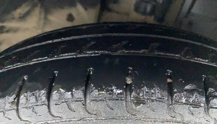 2018 Datsun Redi Go T (O), CNG, Manual, 71,266 km, Right Front Tyre Tread