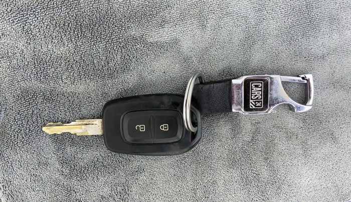 2018 Datsun Redi Go T (O), CNG, Manual, 71,266 km, Key Close Up