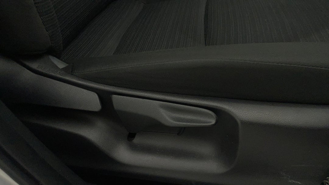 2023 Toyota Yaris Ascent Sport, Automatic, 55144 km, Drivers Side Adjustment Panel