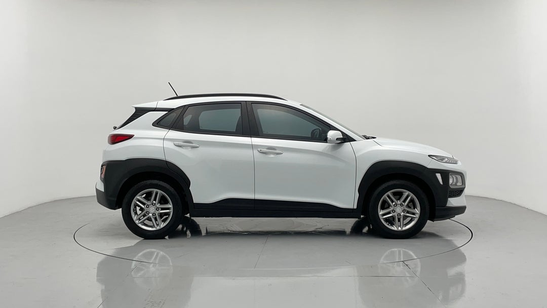 2018 Hyundai Kona Active (fwd), Automatic, 70269 km, Right Side View