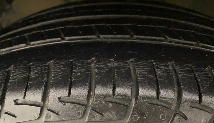 2018 Maruti Baleno DELTA 1.2 K12, Petrol, Manual, 47,283 km, Left Front Tyre Tread