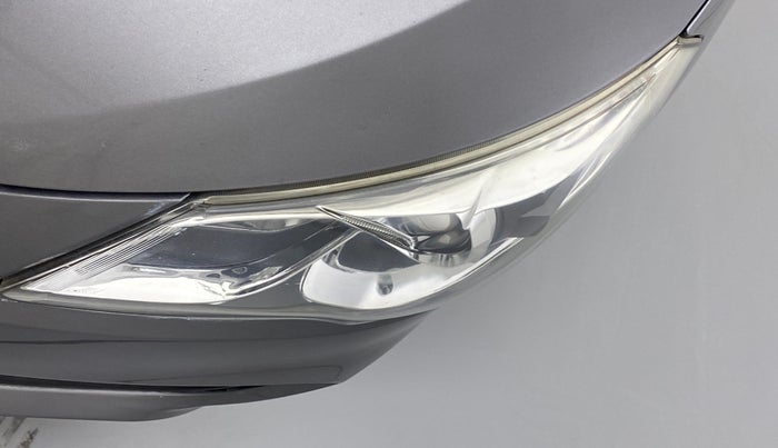 2017 Maruti Ciaz  ZDI SHVS, Diesel, Manual, 86,437 km, Left headlight - Faded
