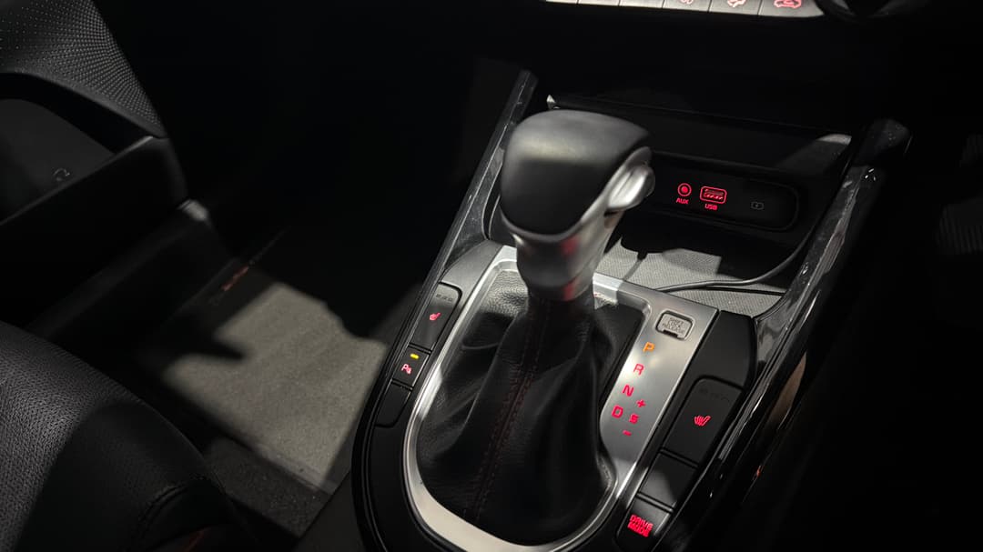 2021 Kia Cerato Gt Safety Pack, Automatic, 91883 km, Gear Lever 