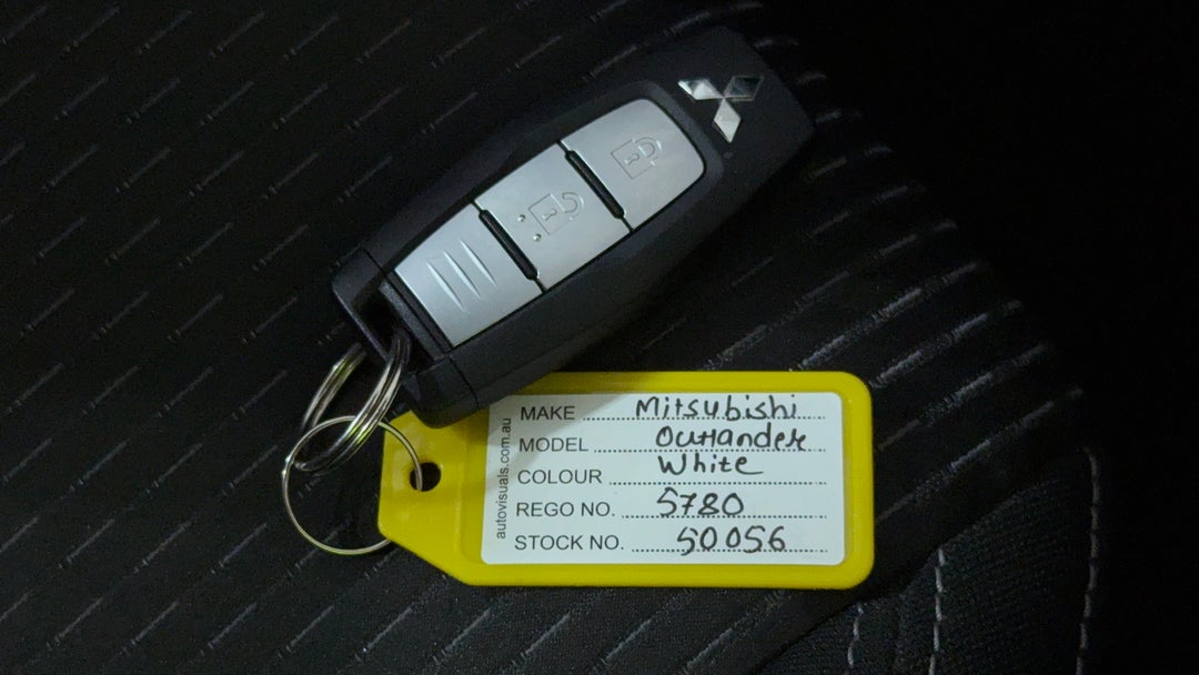 2024 Mitsubishi Outlander Es 5 Seat (2wd), Automatic, 53436 km, Key Close-up