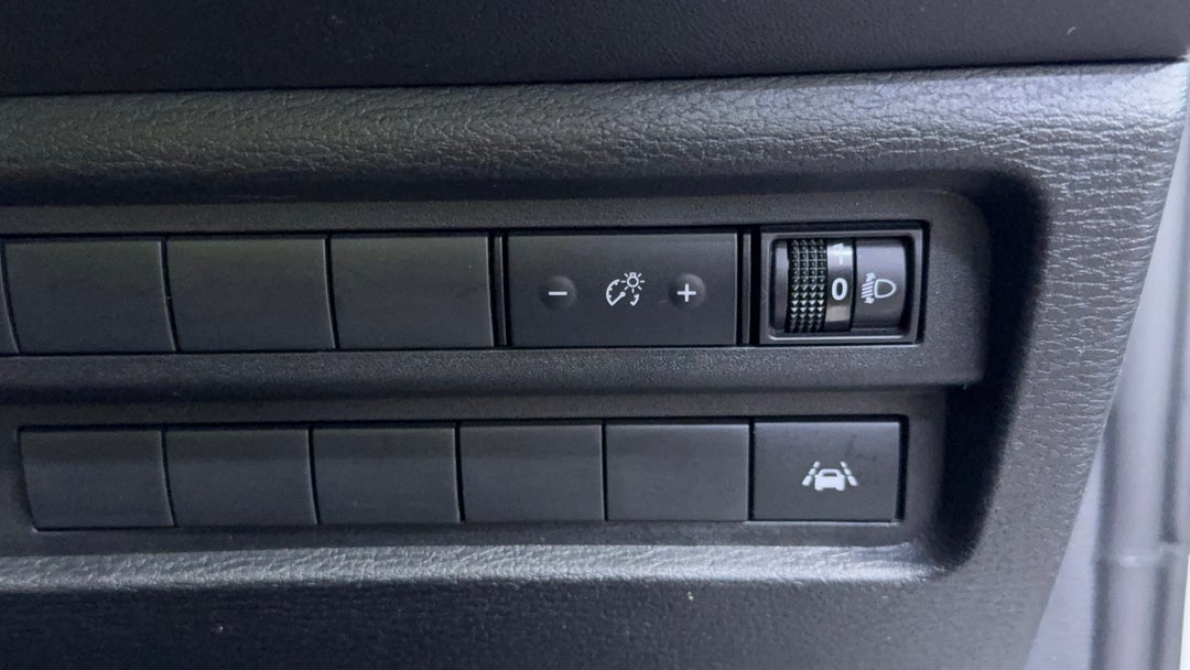 2024 Mitsubishi Outlander Es 5 Seat (2wd), Automatic, 53436 km, Utility Switches/Buttons