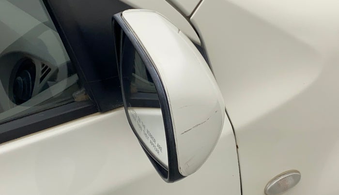 2011 Toyota Etios G, Petrol, Manual, 68,931 km, Right rear-view mirror - Mirror movement not proper