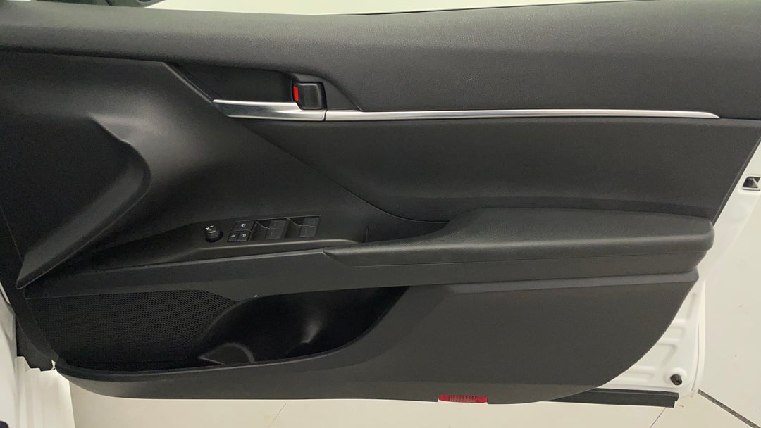 2024 Toyota Camry Ascent + Sat Nav Hybrid, Automatic, 47411 km, Speaker View