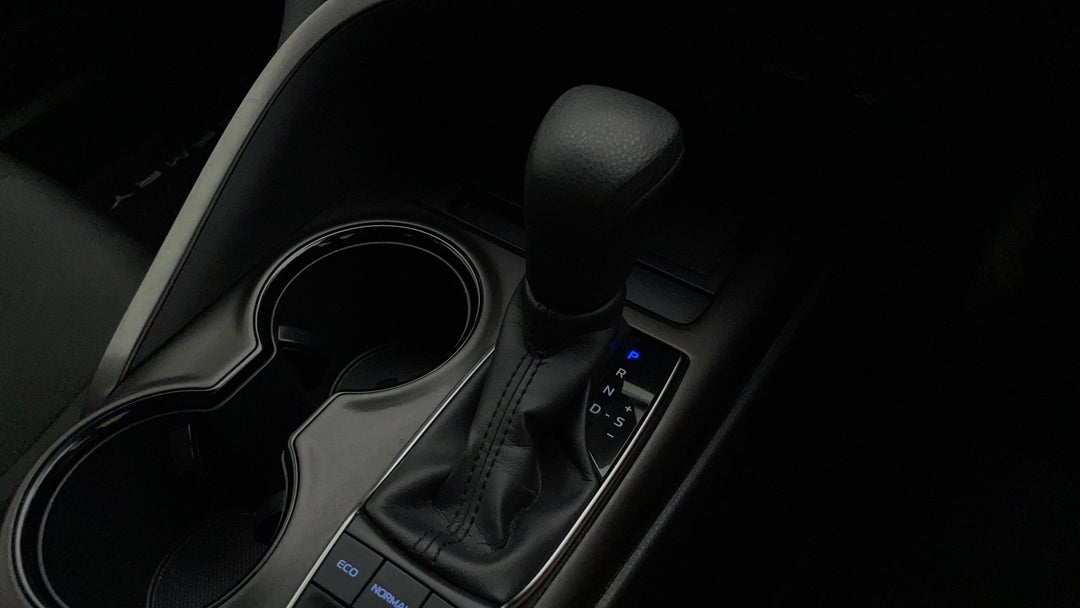 2024 Toyota Camry Ascent + Sat Nav Hybrid, Automatic, 47411 km, Gear Lever 