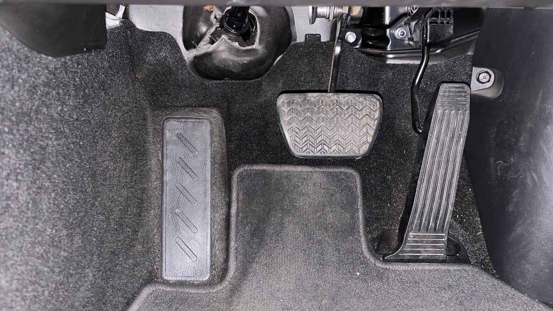 2024 Toyota Camry Ascent + Sat Nav Hybrid, Automatic, 47411 km, Pedals and Footmat