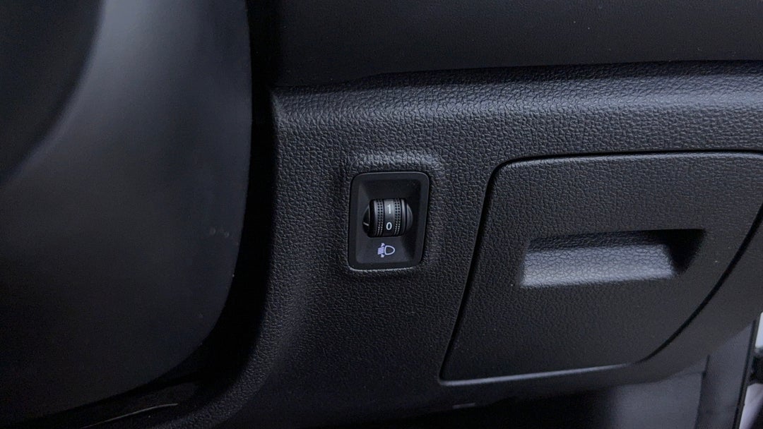 2020 MG HS Core, Automatic, 83412 km, Utility Switches/Buttons