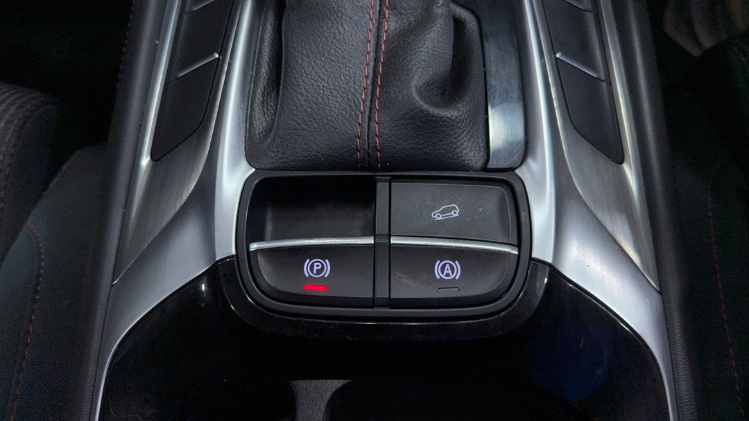 2020 MG HS Core, Automatic, 83412 km, Handbrake