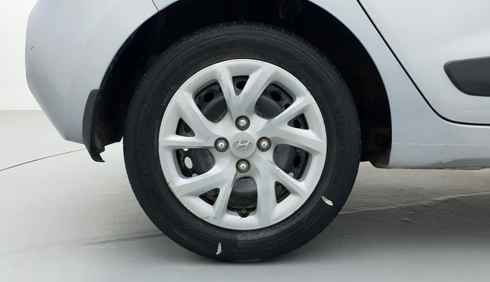 2019 Hyundai Grand i10 SPORTZ 1.2 KAPPA VTVT, Petrol, Manual, 45,245 km, Right Rear Wheel