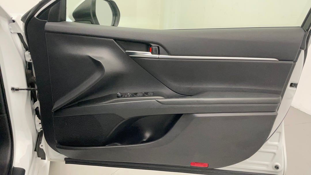 2023 Toyota Camry Ascent, Automatic, 54284 km, Speaker View