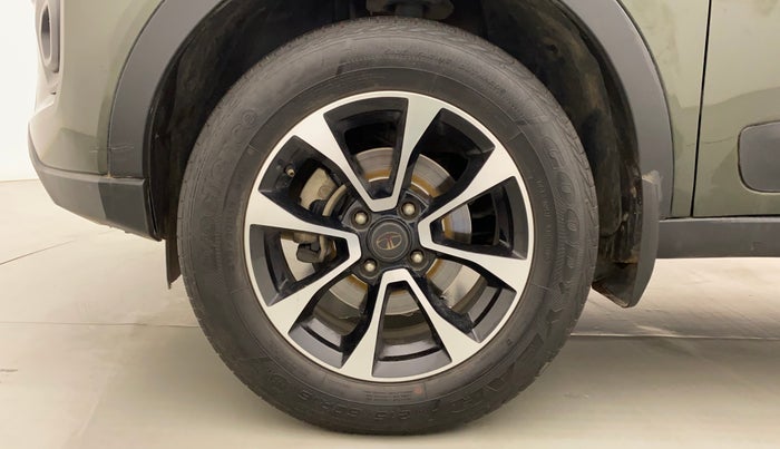 2020 Tata NEXON XZ PLUS (O) DIESEL DUAL TONE, Diesel, Manual, 87,377 km, Left Front Wheel