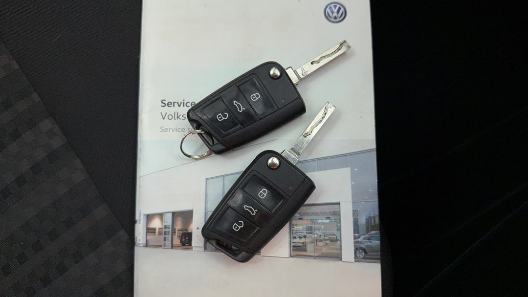 2017 Volkswagen Polo 66 Tsi Trendline, Manual, 109324 km, Key Close-up