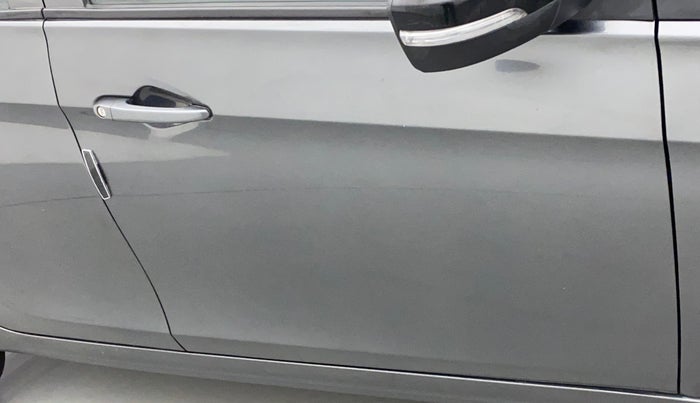 2022 Tata Tiago XT (O) PETROL, Petrol, Manual, 10,681 km, Driver-side door - Paint has faded