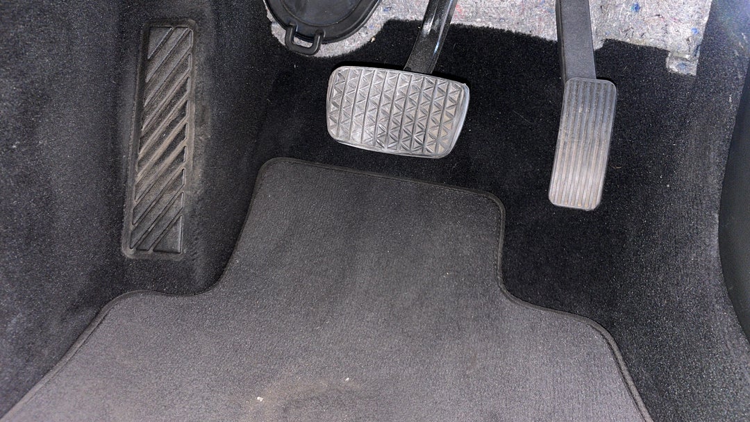 2018 Holden Calais V, Automatic, 60236 km, Pedals and Footmat