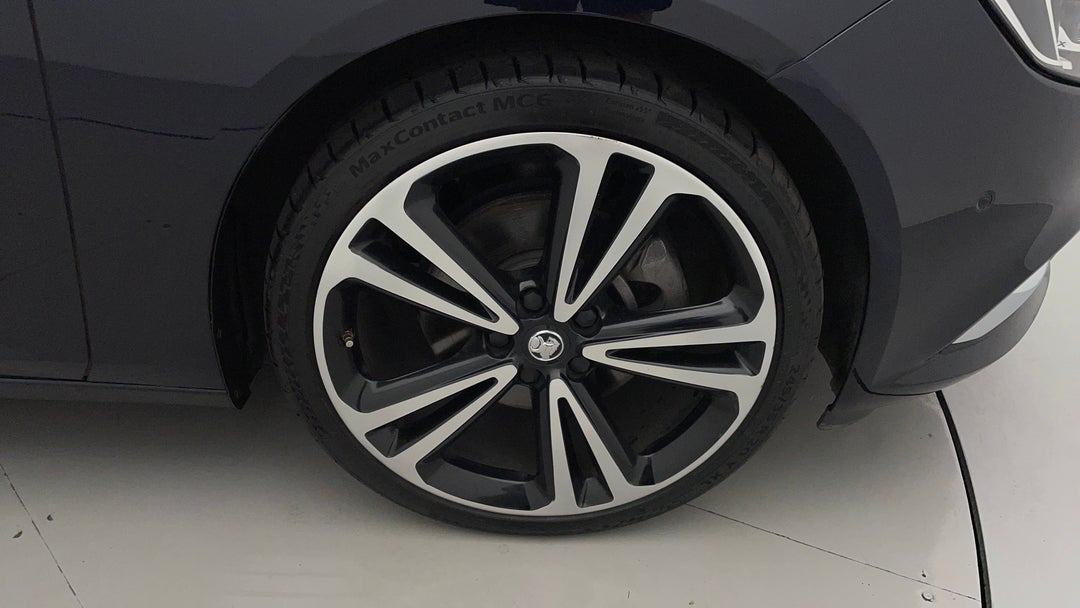 2018 Holden Calais V, Automatic, 60236 km, Right Front Wheel