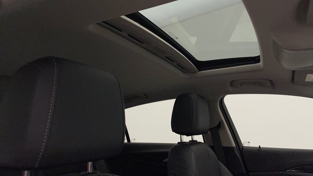 2018 Holden Calais V, Automatic, 60236 km, Interior Sunroof/Moonroof