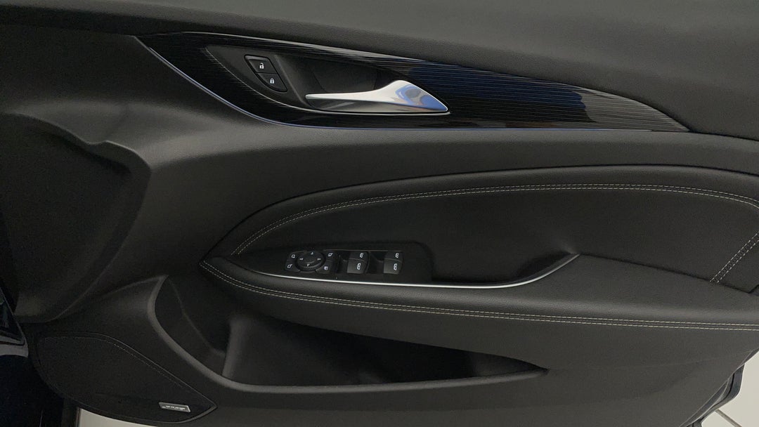 2018 Holden Calais V, Automatic, 60236 km, Speaker View