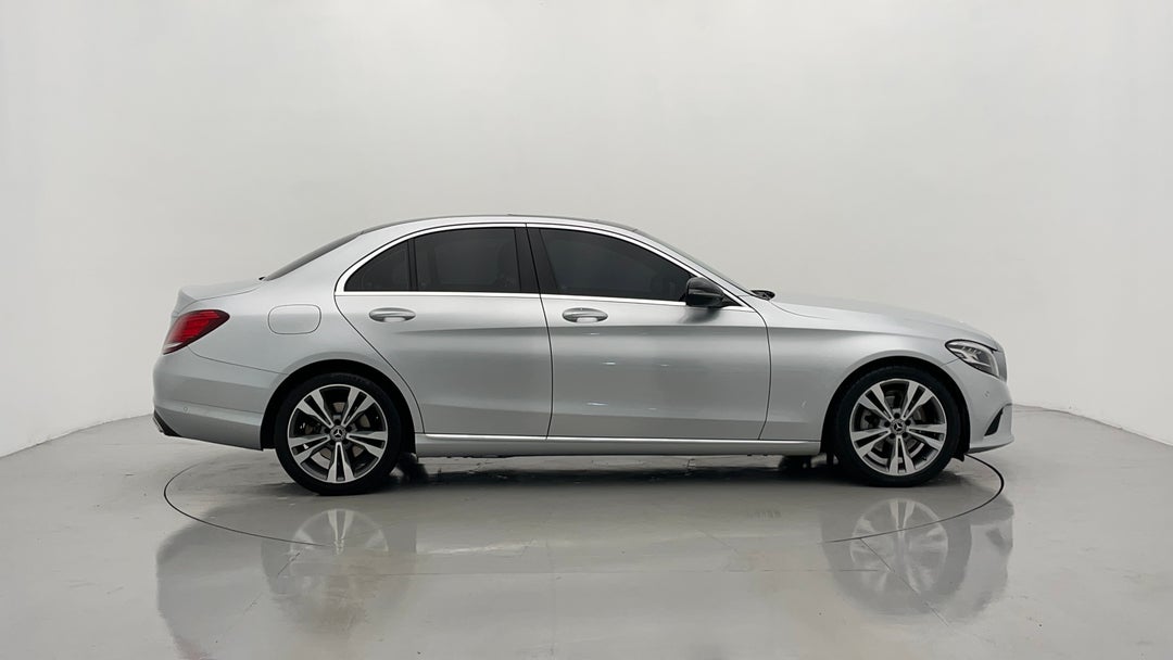 2018 Mercedes-benz C200 Eq (hybrid), Automatic, 131049 km, Right Side View