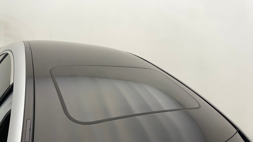 2018 Mercedes-benz C200 Eq (hybrid), Automatic, 131049 km, Roof/Sunroof View