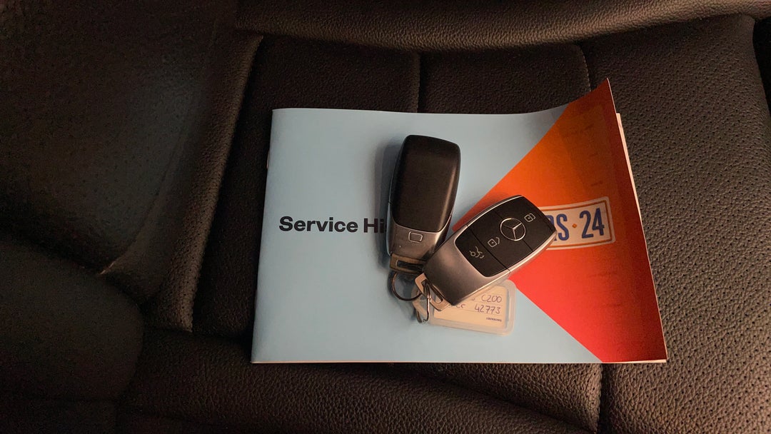 2018 Mercedes-benz C200 Eq (hybrid), Automatic, 131049 km, Key Close-up