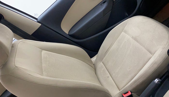 2016 Volkswagen Polo HIGHLINE1.2L, Petrol, Manual, 79,370 km, Front left seat (passenger seat) - Cover slightly stained