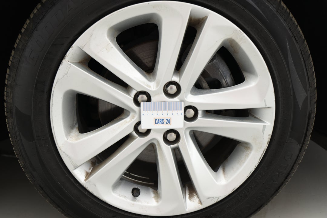 2018 Holden Astra Ls, Automatic, 148944 km, Wheels Rim Front RHS Gutter Rash