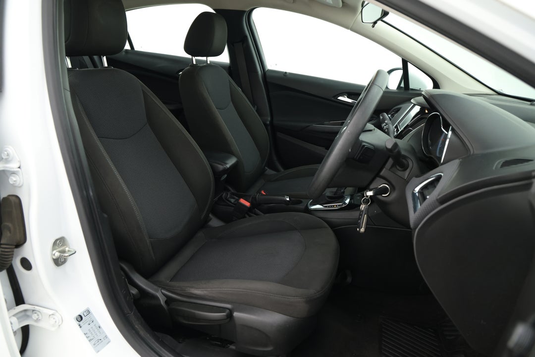 2018 Holden Astra Ls, Automatic, 148944 km, Right Side Front Door Cabin View