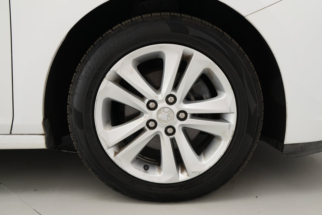 2018 Holden Astra Ls, Automatic, 148944 km, Right Front Wheel