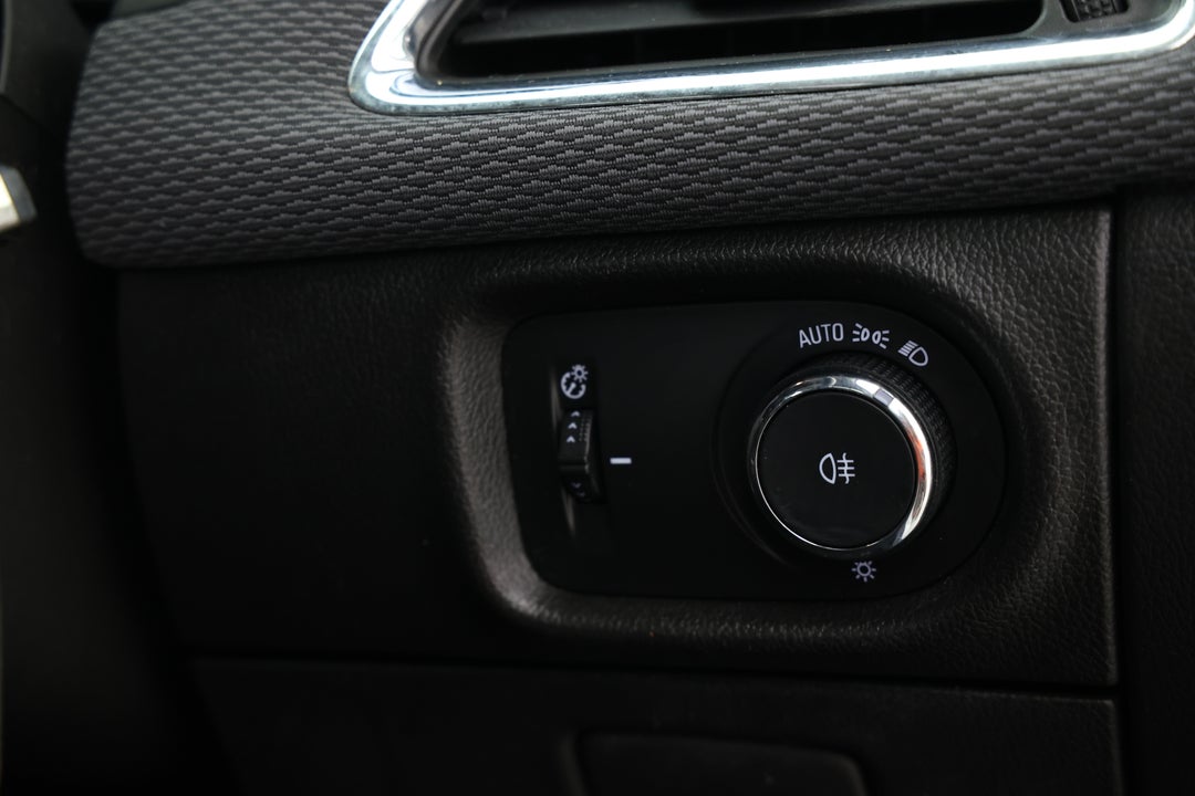 2018 Holden Astra Ls, Automatic, 148944 km, Utility Switches/Buttons