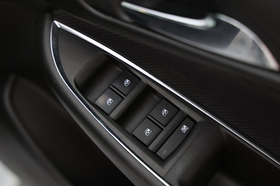 2018 Holden Astra Ls, Automatic, 148944 km, Drivers Side Door Panel Controls