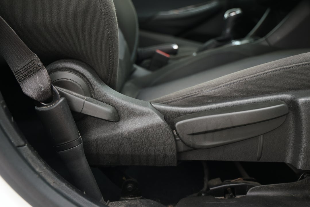 2018 Holden Astra Ls, Automatic, 148944 km, Drivers Side Adjustment Panel