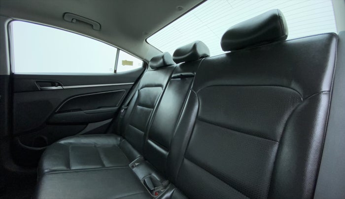 2018 Hyundai New Elantra 2.0 SX (O) AT, Petrol, Automatic, 83,195 km, Right Side Rear Door Cabin