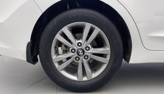 2018 Hyundai New Elantra 2.0 SX (O) AT, Petrol, Automatic, 83,195 km, Right Rear Wheel