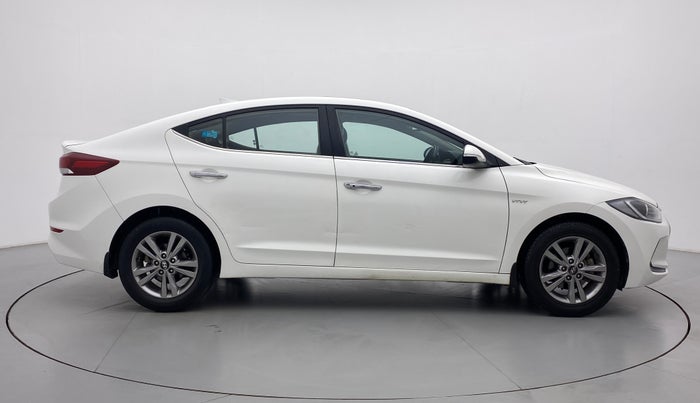 2018 Hyundai New Elantra 2.0 SX (O) AT, Petrol, Automatic, 83,195 km, Right Side View